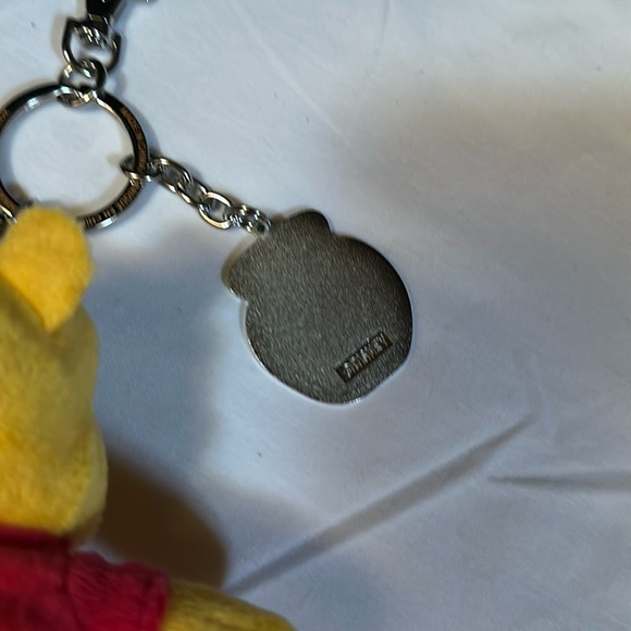 AUTHENTIC DISNEY Merchandise WINNIE The POOH Plush Bag Charm/Keyring NWOT - Picture 9 of 14